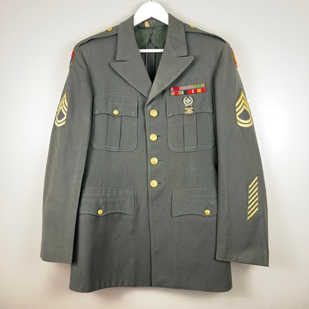 Vintage US Army Sergeant First Class Dress Uniform WWII 9th ID SETAF 43R Set